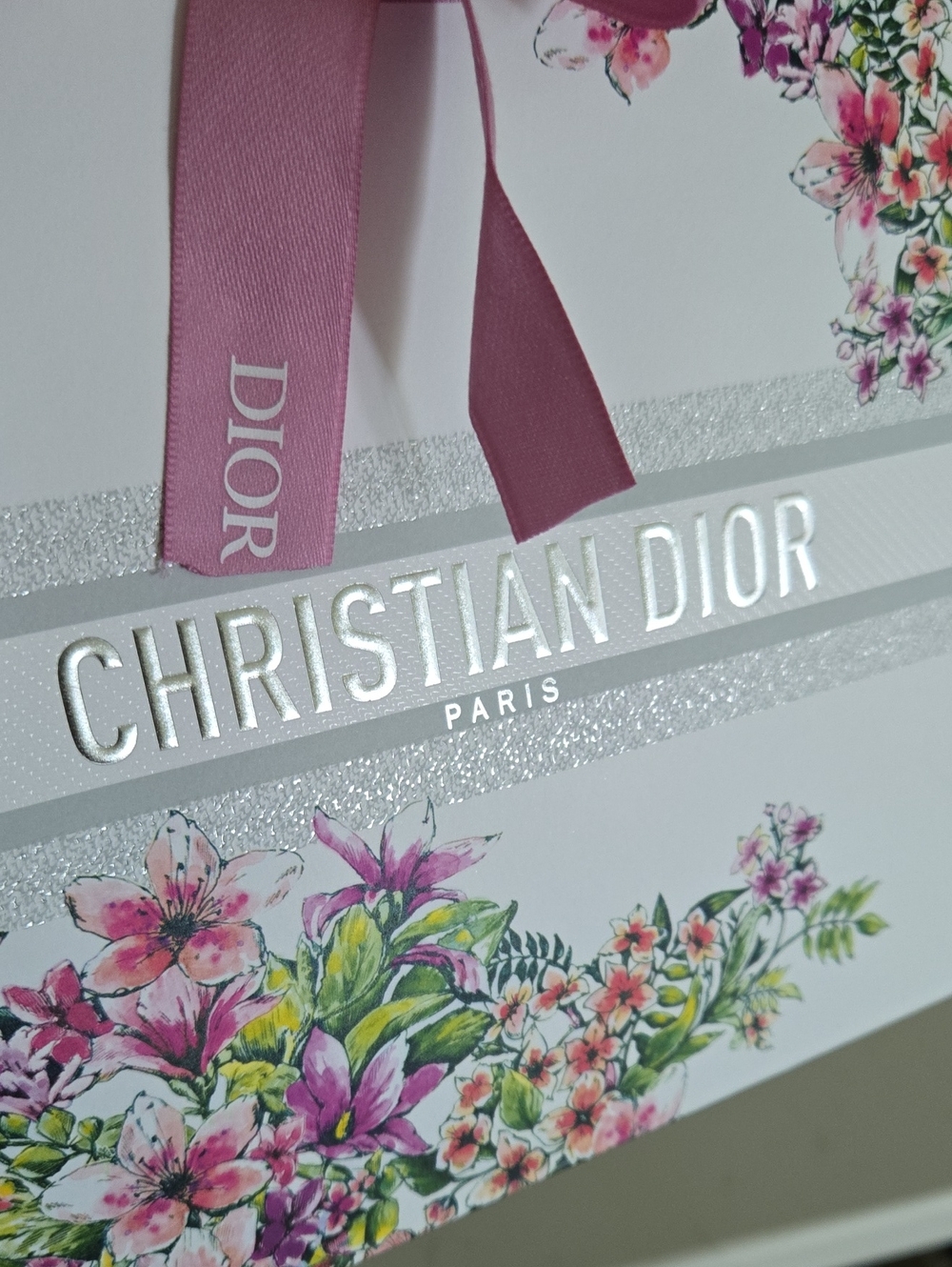 New Never Used Christian Dior Floral Gift Bag with Pink Ribbon 9 1/2 × 7 In - Picture 5 of 5